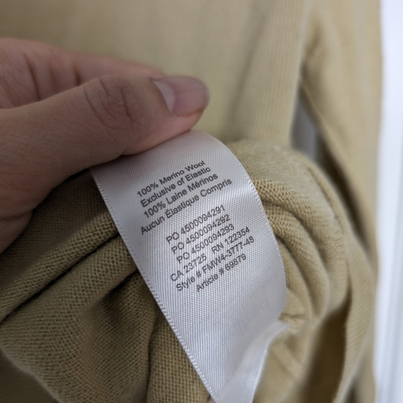 2 Wilfred Sweaters XS - Picture 7 of 11